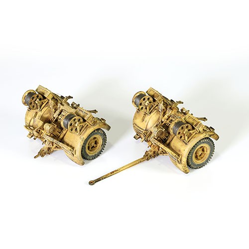 德军88毫米高射炮，Flak 36型基座配Flak 18型一体式炮管（包括七个沙漠服饰士兵公仔 & 隆美尔将军）