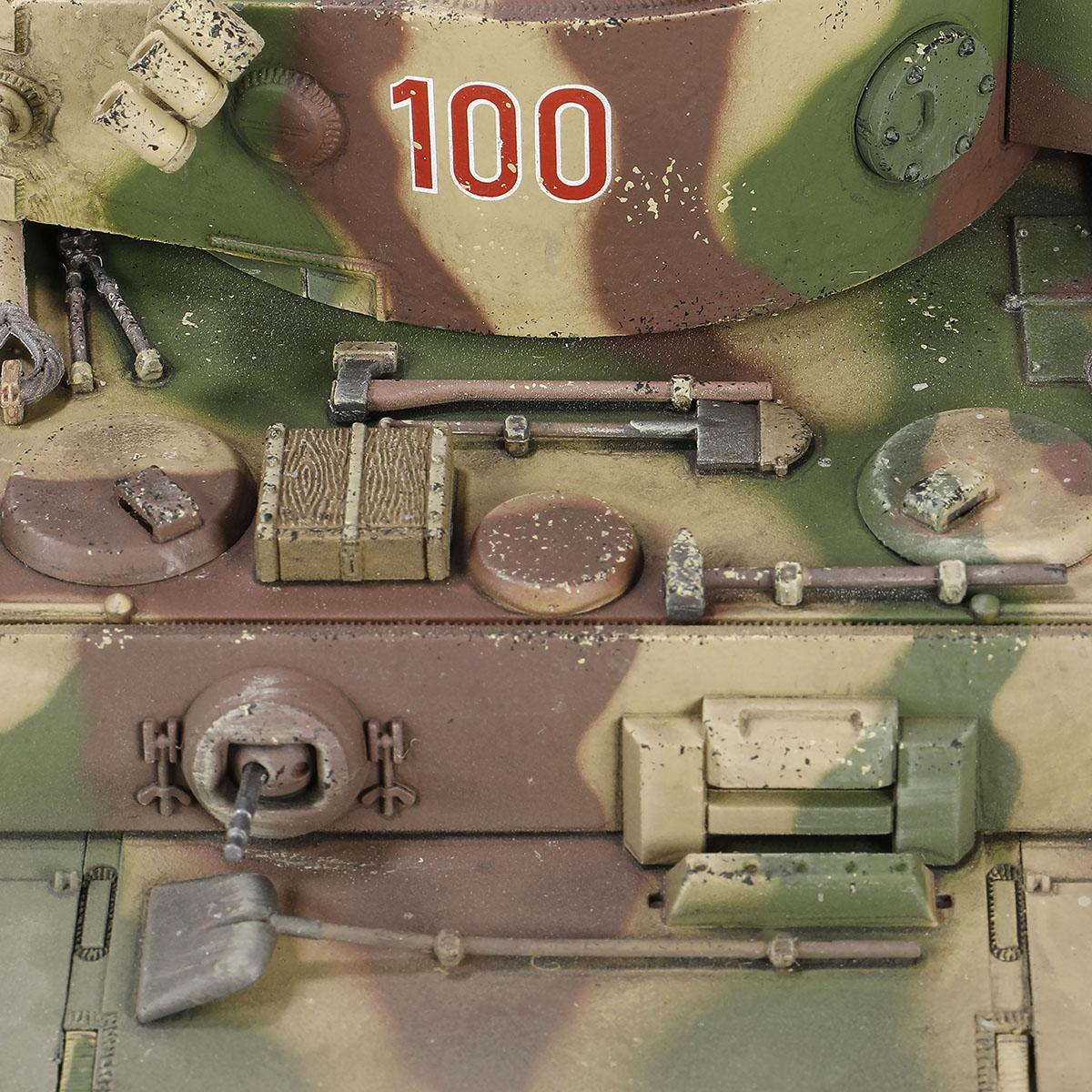1/32 German Sd.Kfz.181 PzKpfw VI Tiger Ausf. E heavy tank (Early production model)