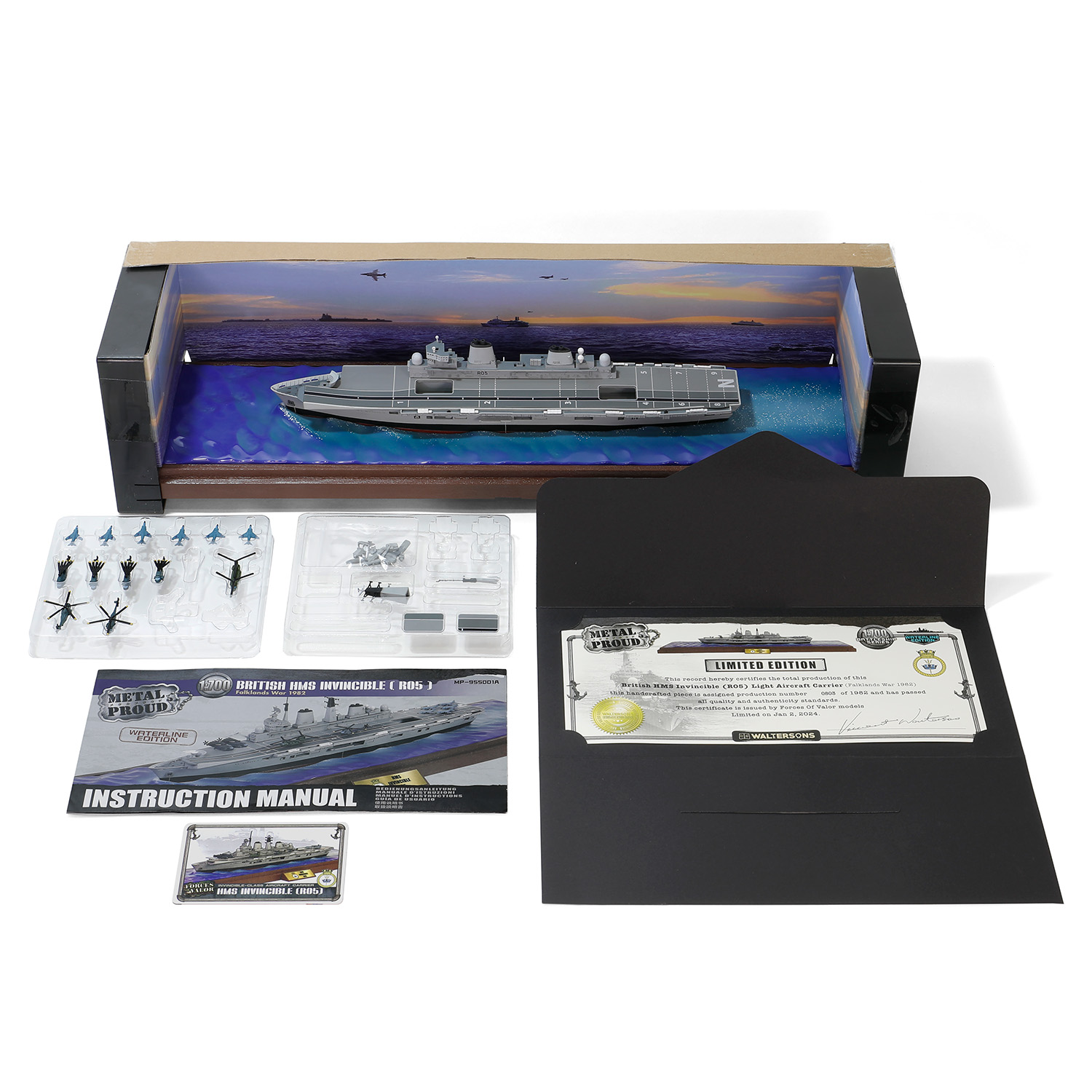 HMS Invincible light aircraft carrier (R05) - Waterline edition